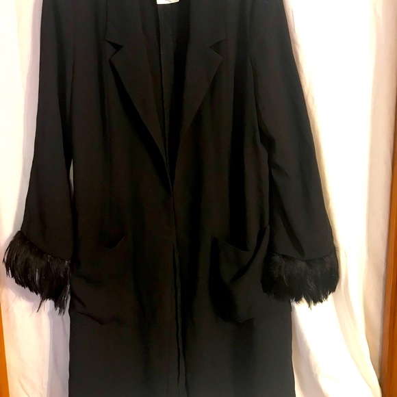 Harve Benard by Benard Holtzman black size 4 knee length jacket. - Picture 1 of 9